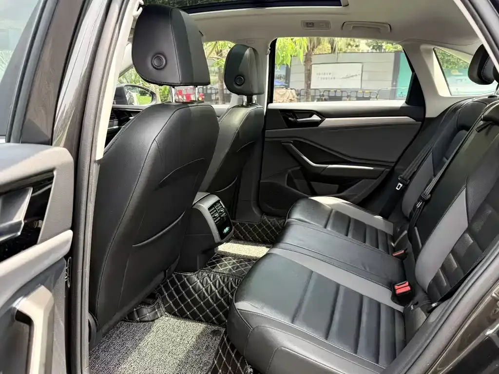 Volkswagen Sagitar 2022 из CN, фото 4