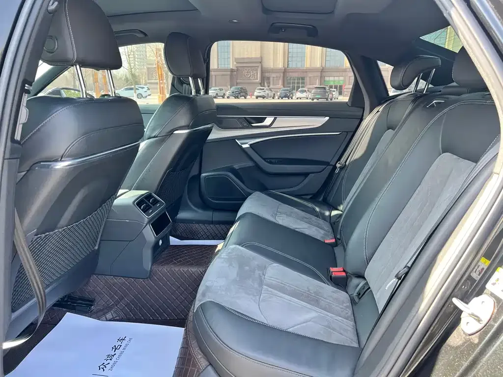 Audi A6L 2022 из CN, фото 5