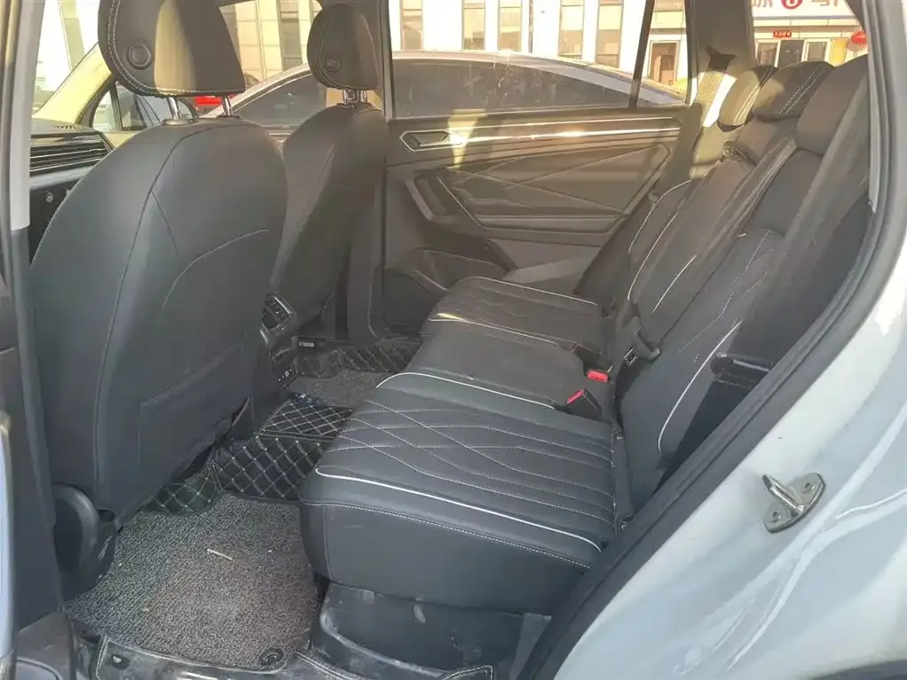 Volkswagen Tiguan L 2023 из CN, фото 7