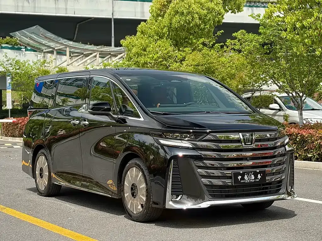 Toyota Vellfire — фото 9