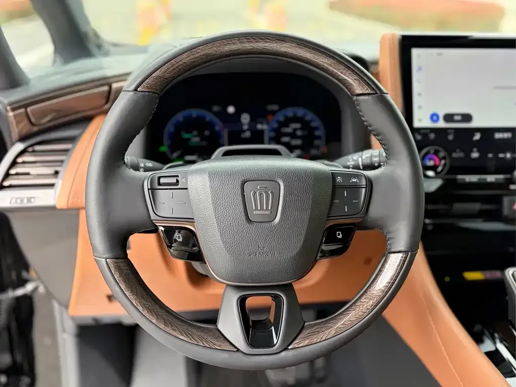 Toyota Vellfire — фото 2