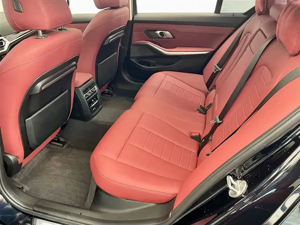 BMW 3 Series 2021 из CN, фото 9