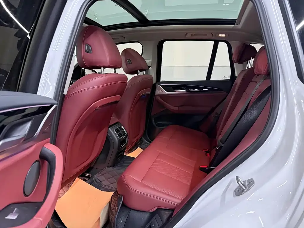 BMW iX3 2025 из CN, фото 9