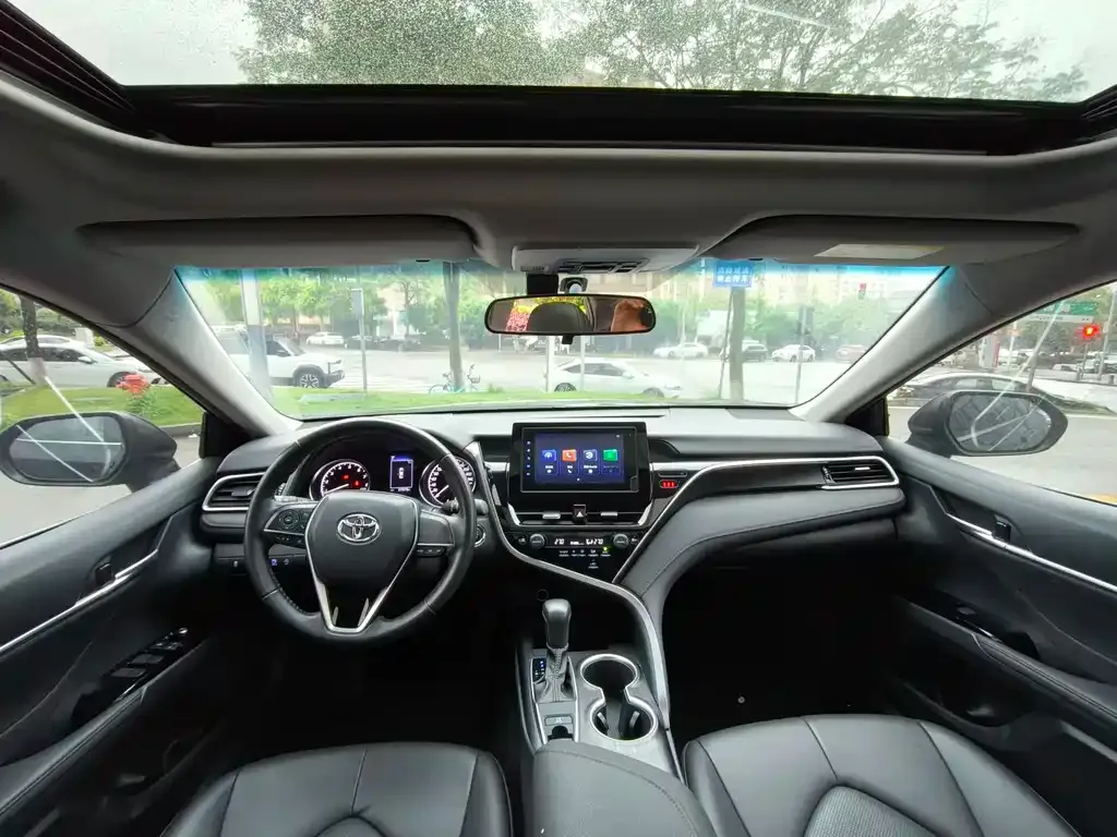 Toyota Camry 2023 из CN, фото 3