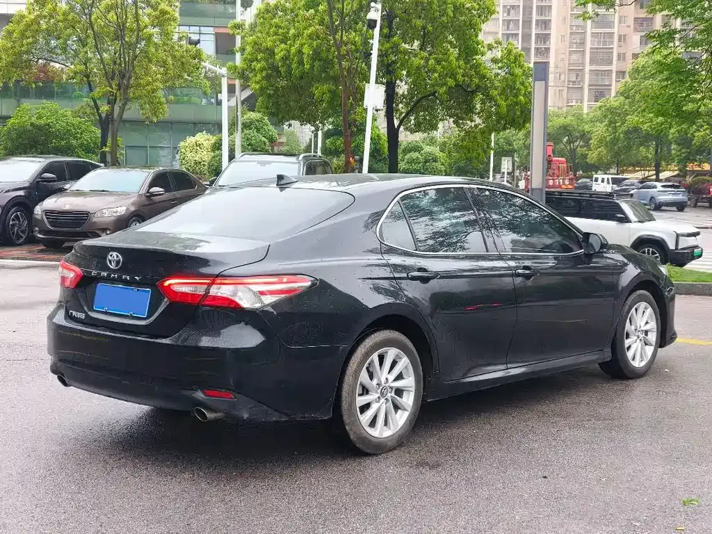Toyota Camry 2023 из CN, фото 8