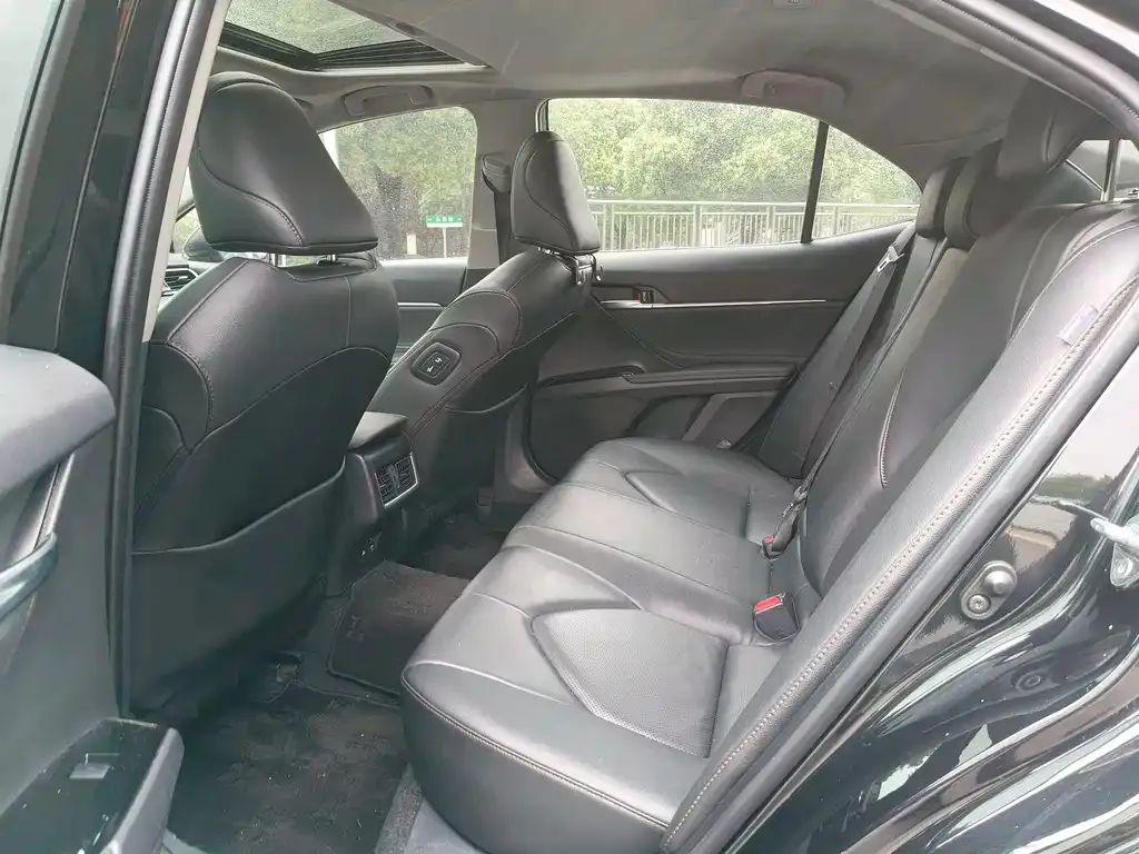 Toyota Camry 2023 из CN, фото 4