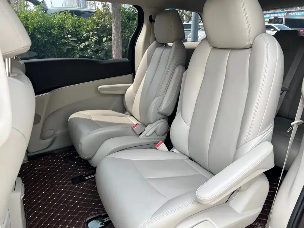 Buick GL8 2025 из CN, фото 10