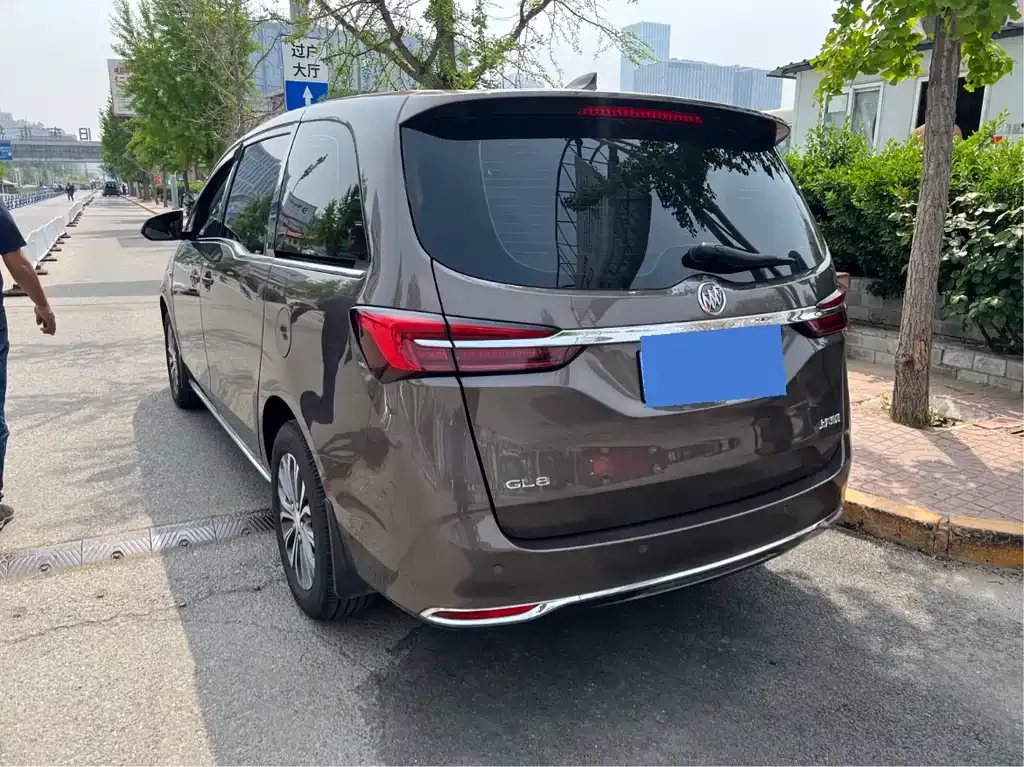 Buick GL8 2025 из CN, фото 6
