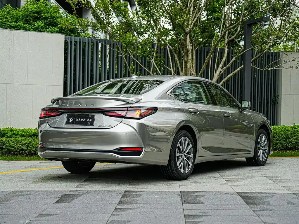 Lexus ES 2025 из CN, фото 6