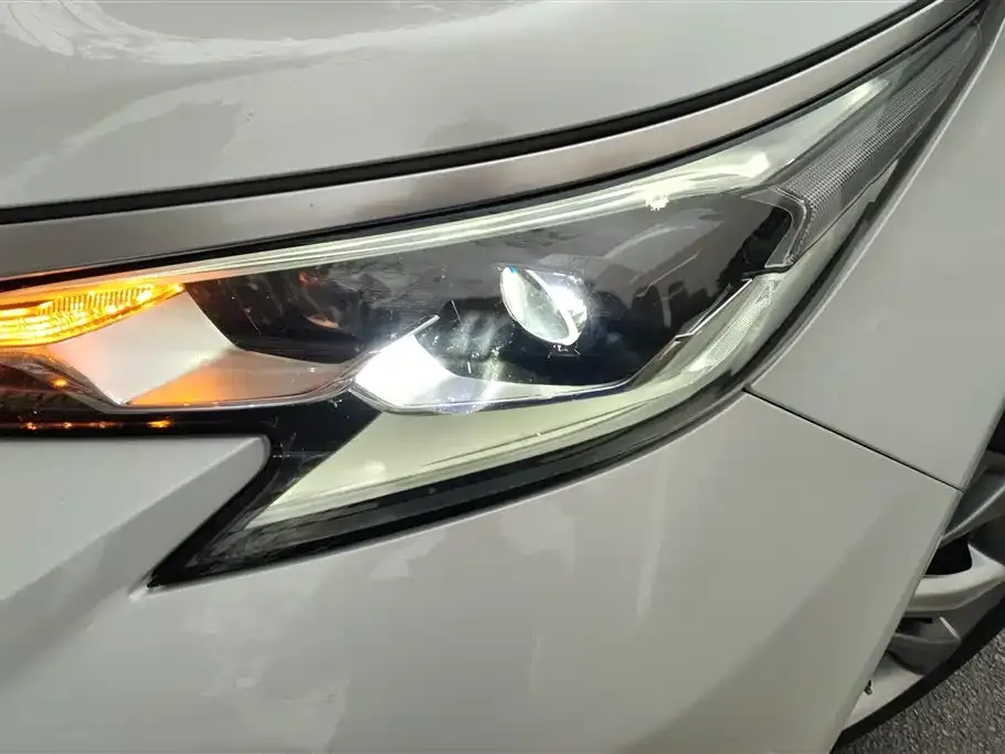Toyota Sienna 2024 из CN, фото 4