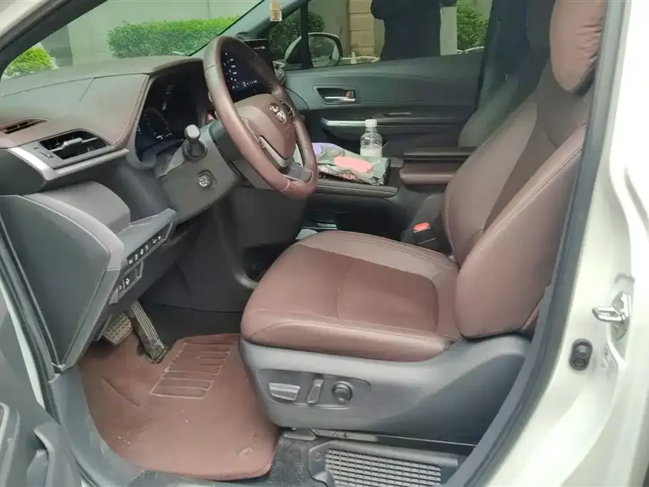 Toyota Sienna 2024 из CN, фото 8