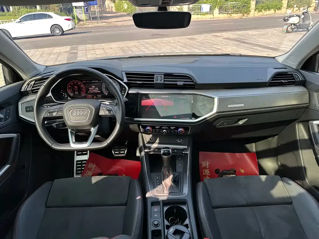 Audi Q3 2022 из CN, фото 2
