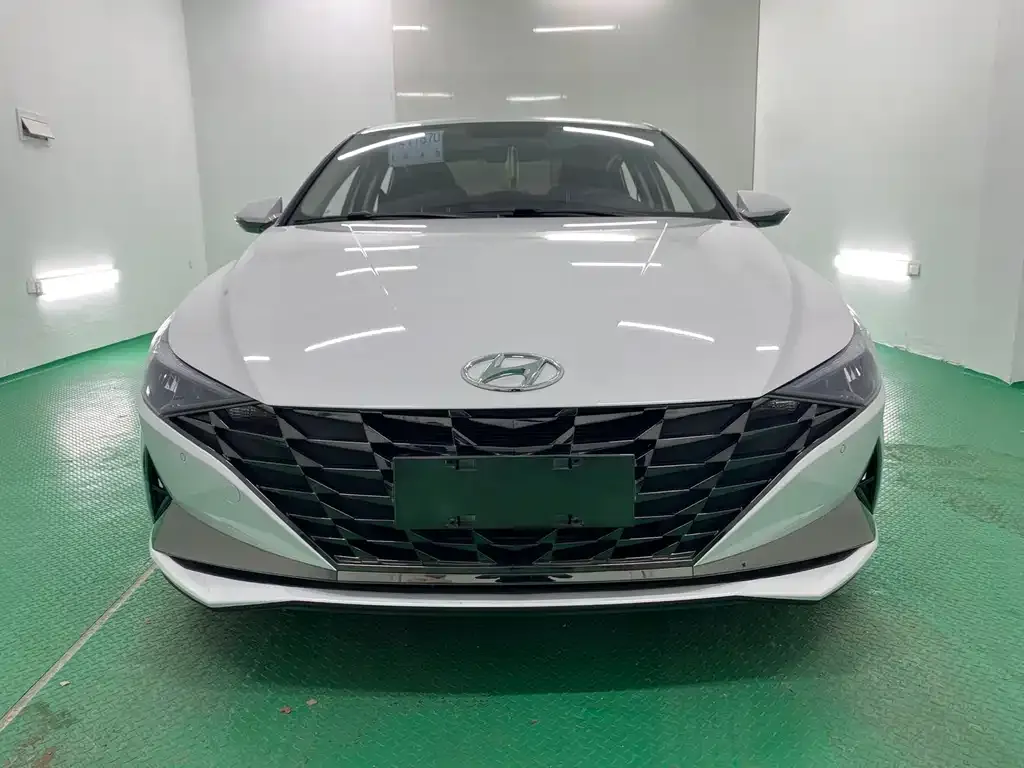 Hyundai Elantra 2023 из CN, фото 9