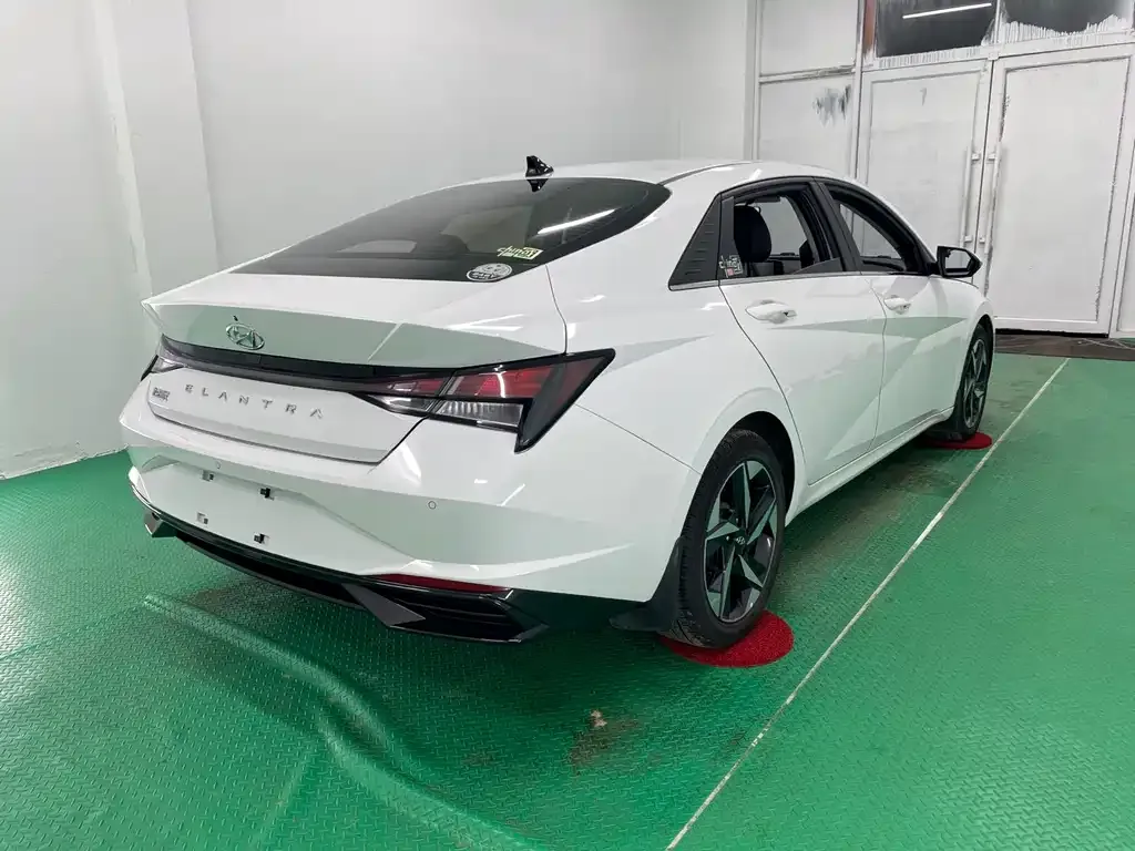Hyundai Elantra 2023 из CN, фото 10
