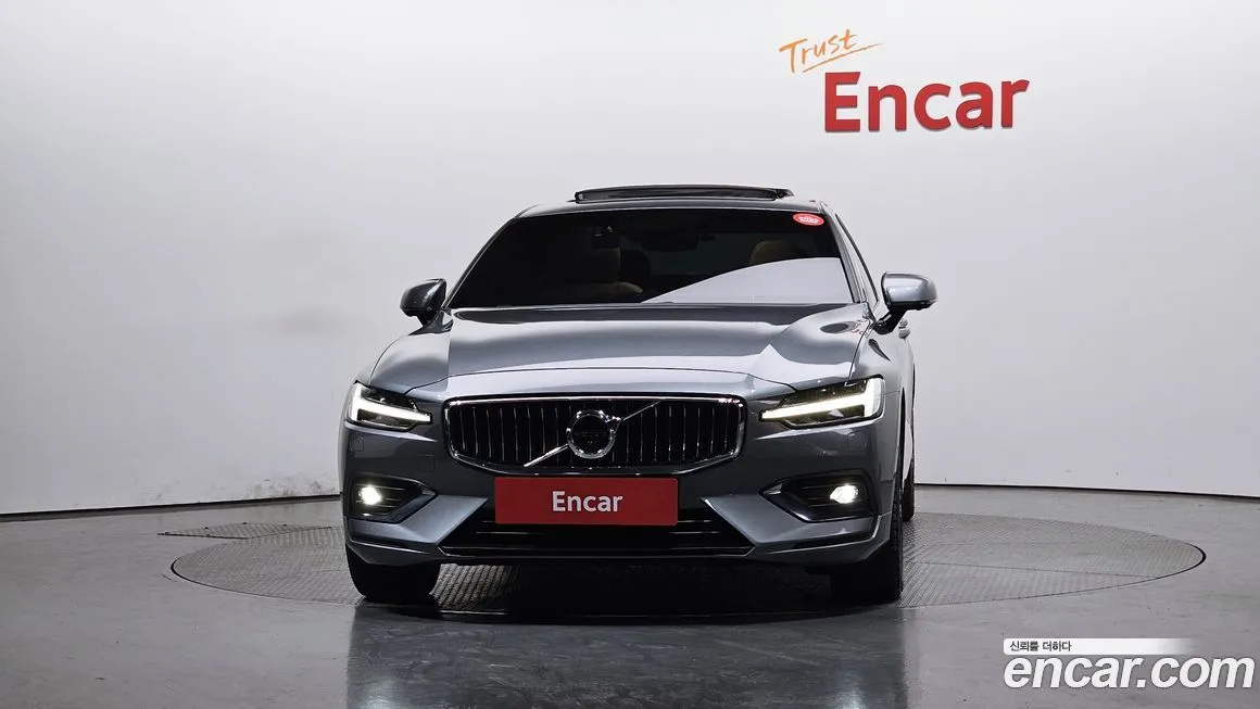 Volvo S60 2021 из KR, фото 3