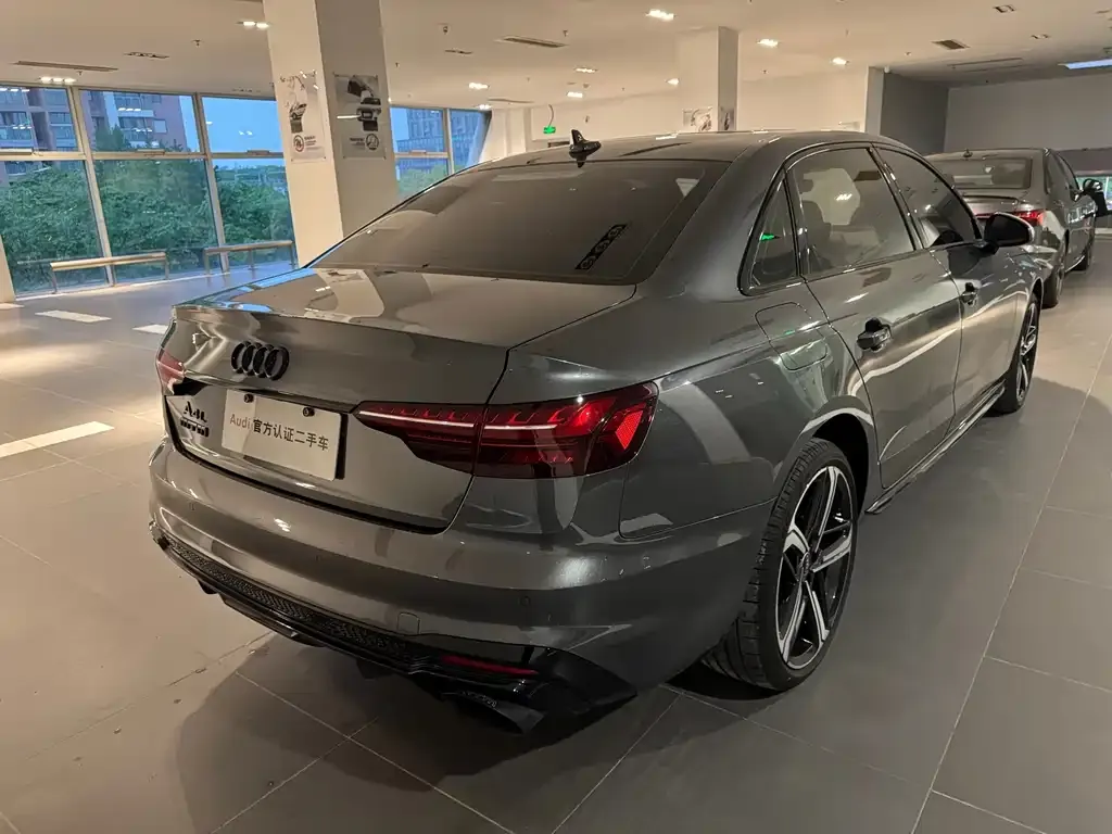 Audi A4L 2024 из CN, фото 10