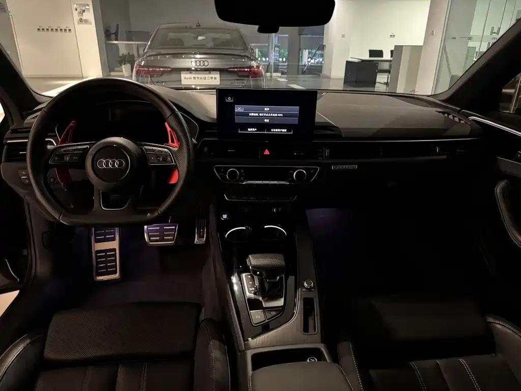 Audi A4L 2024 из CN, фото 2