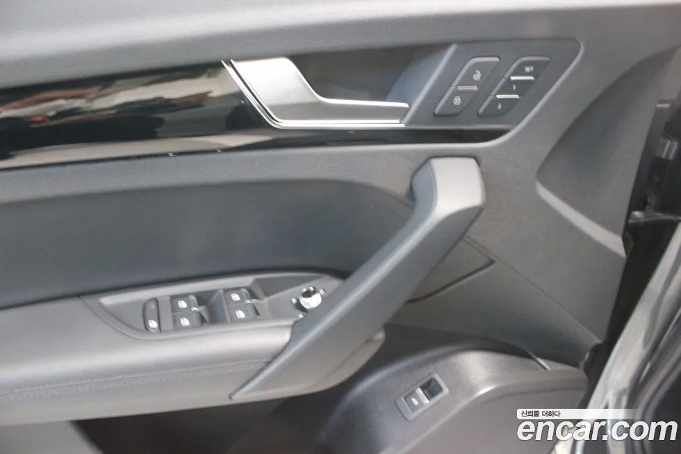 Audi Q5 2021 из KR, фото 7