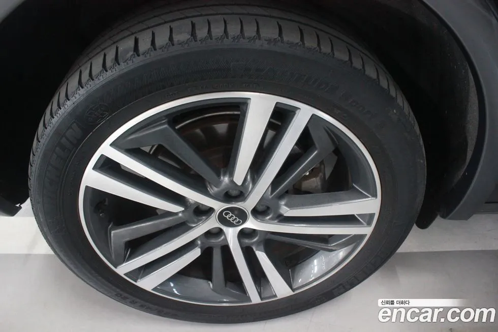 Audi Q5 2021 из KR, фото 6