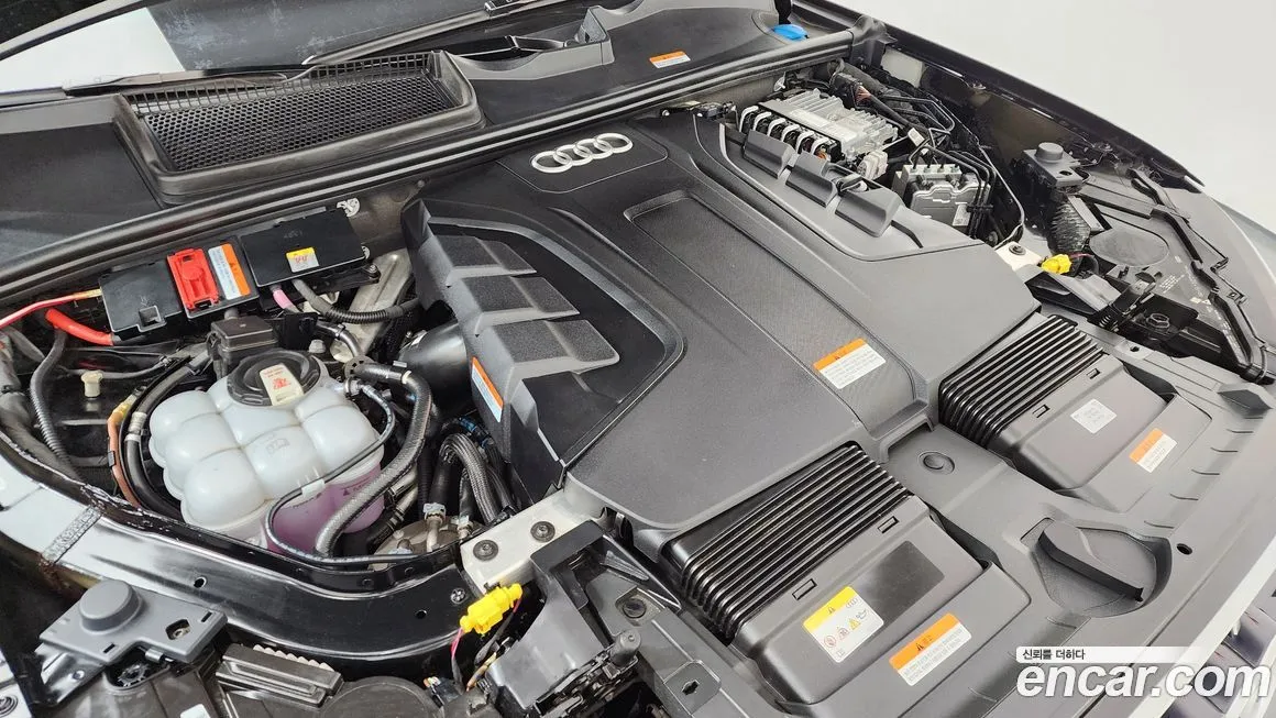 Audi Q7 2023 из KR, фото 10