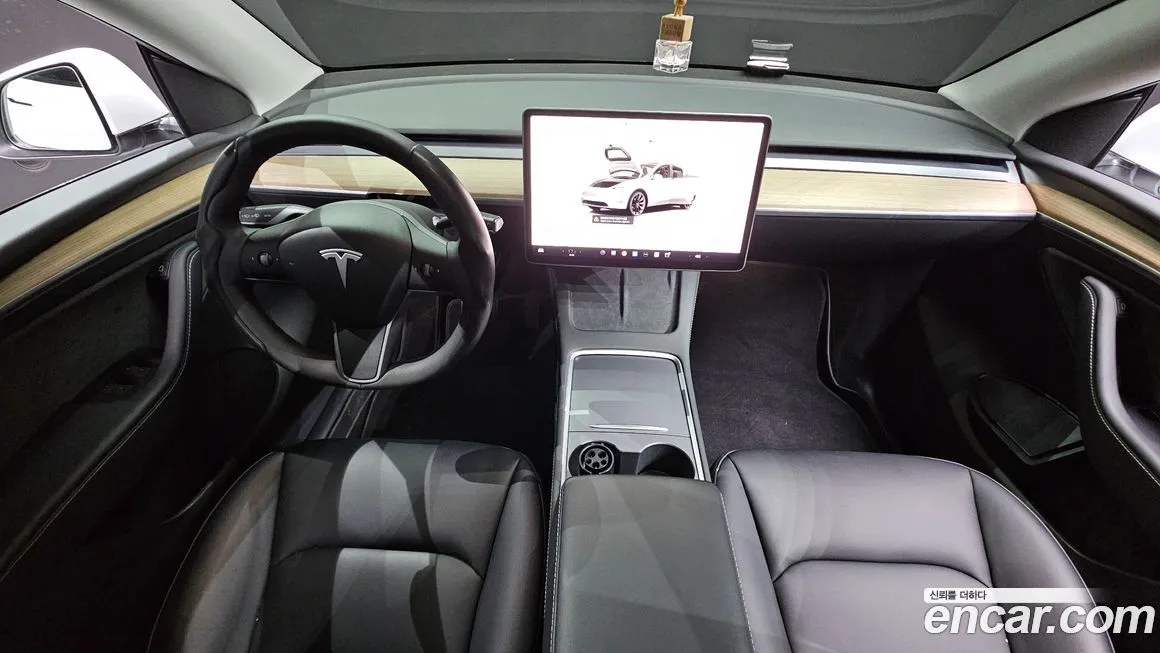Tesla Model Y — фото 5