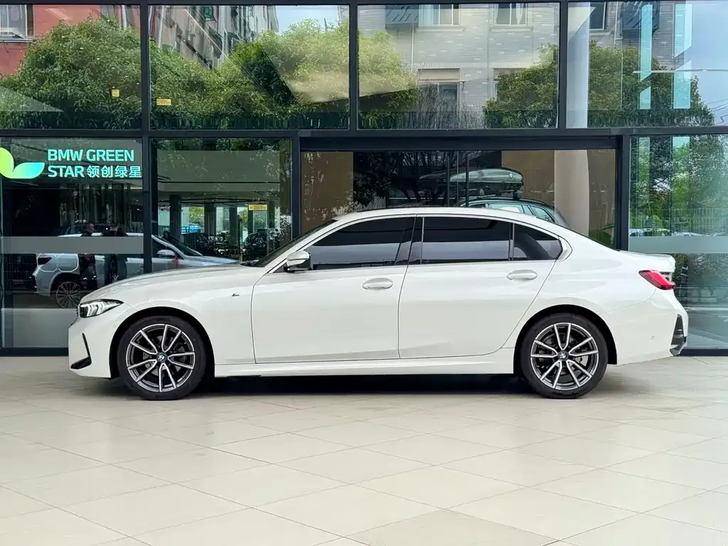 BMW 3 Series 2024 из CN, фото 4
