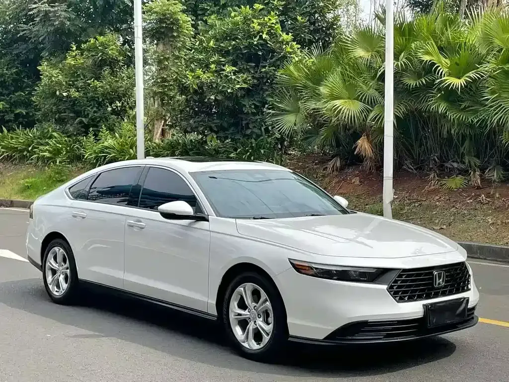 Honda Accord — фото 7