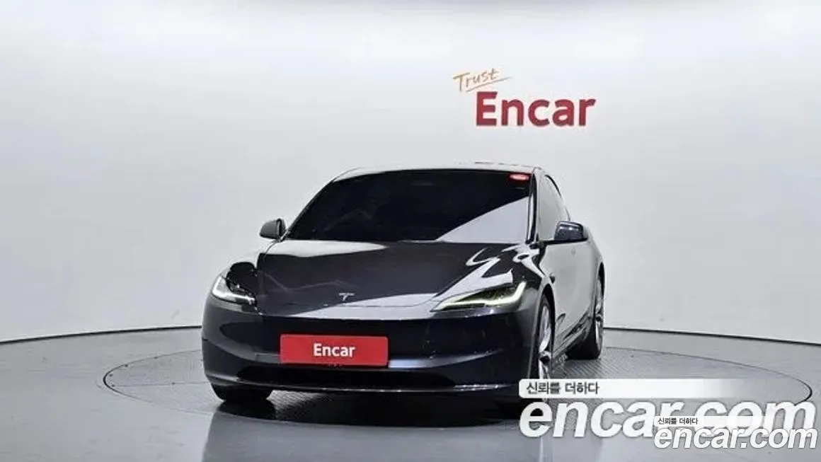 Tesla Model 3 2024 из KR, фото 2