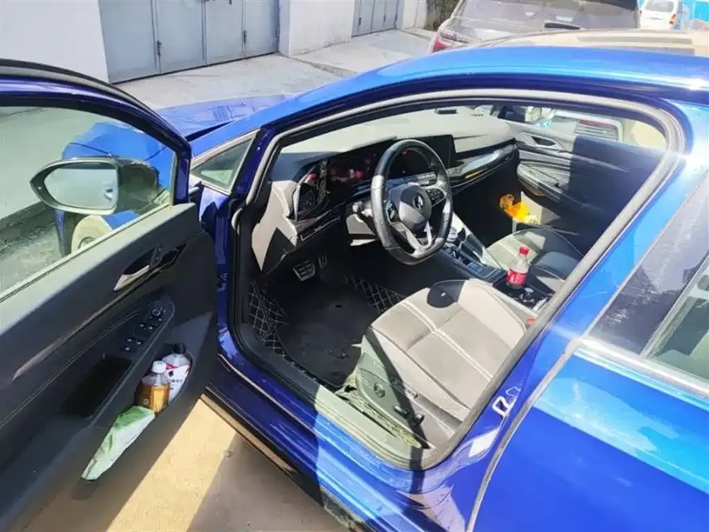 Volkswagen Golf 2022 из CN, фото 4