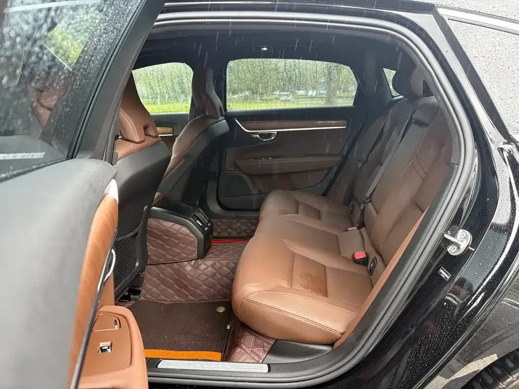 Volvo S90 2025 из CN, фото 4