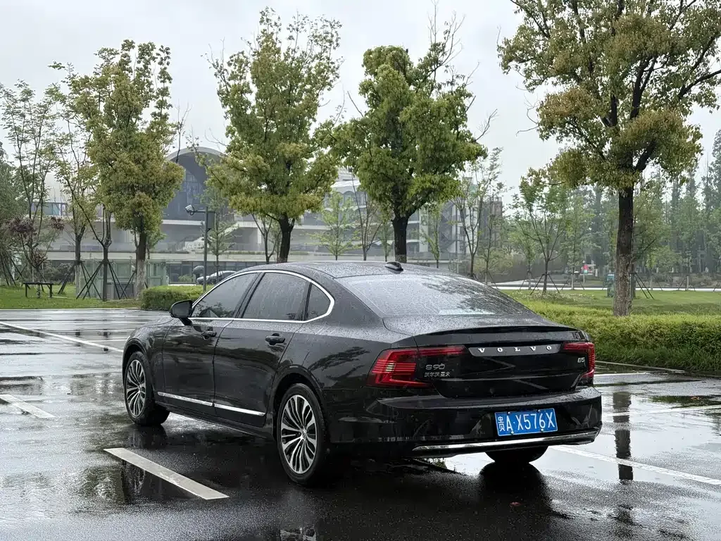 Volvo S90 2025 из CN, фото 6
