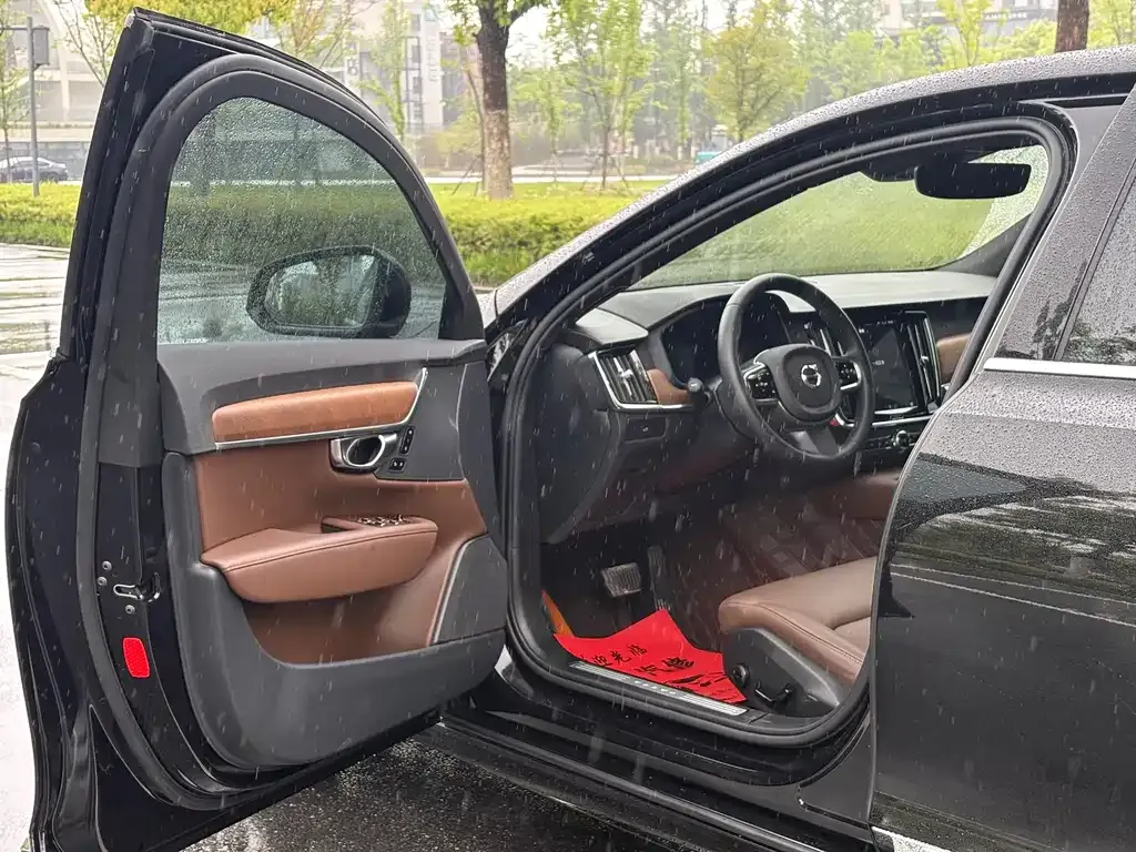 Volvo S90 2025 из CN, фото 8