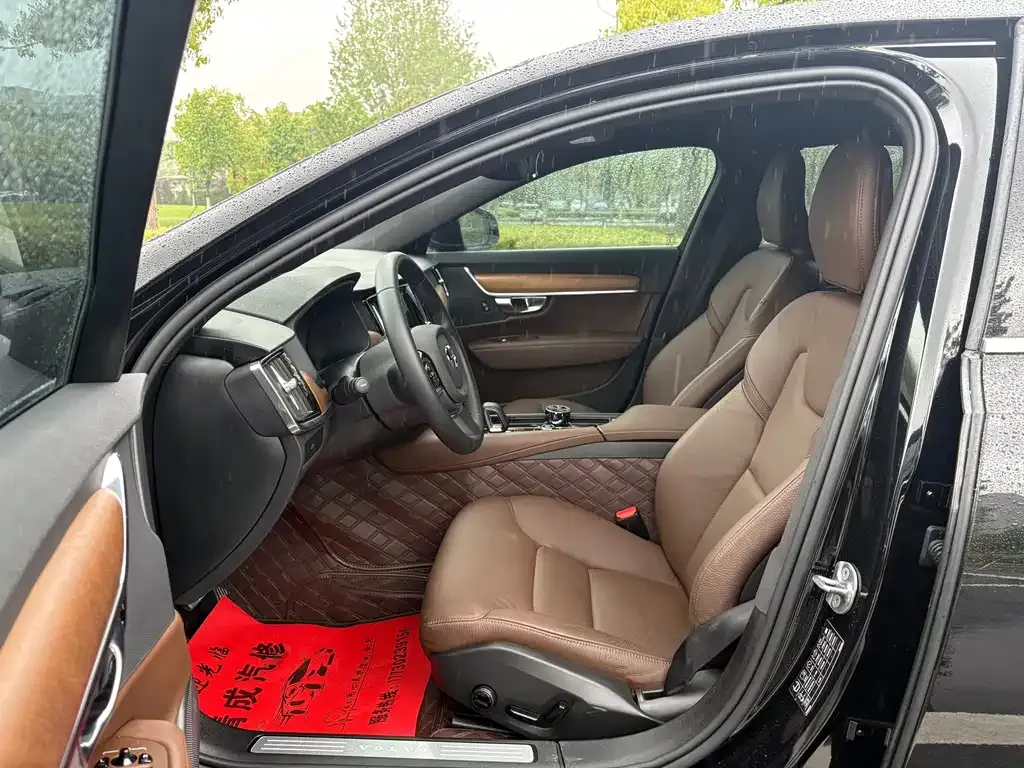 Volvo S90 2025 из CN, фото 5