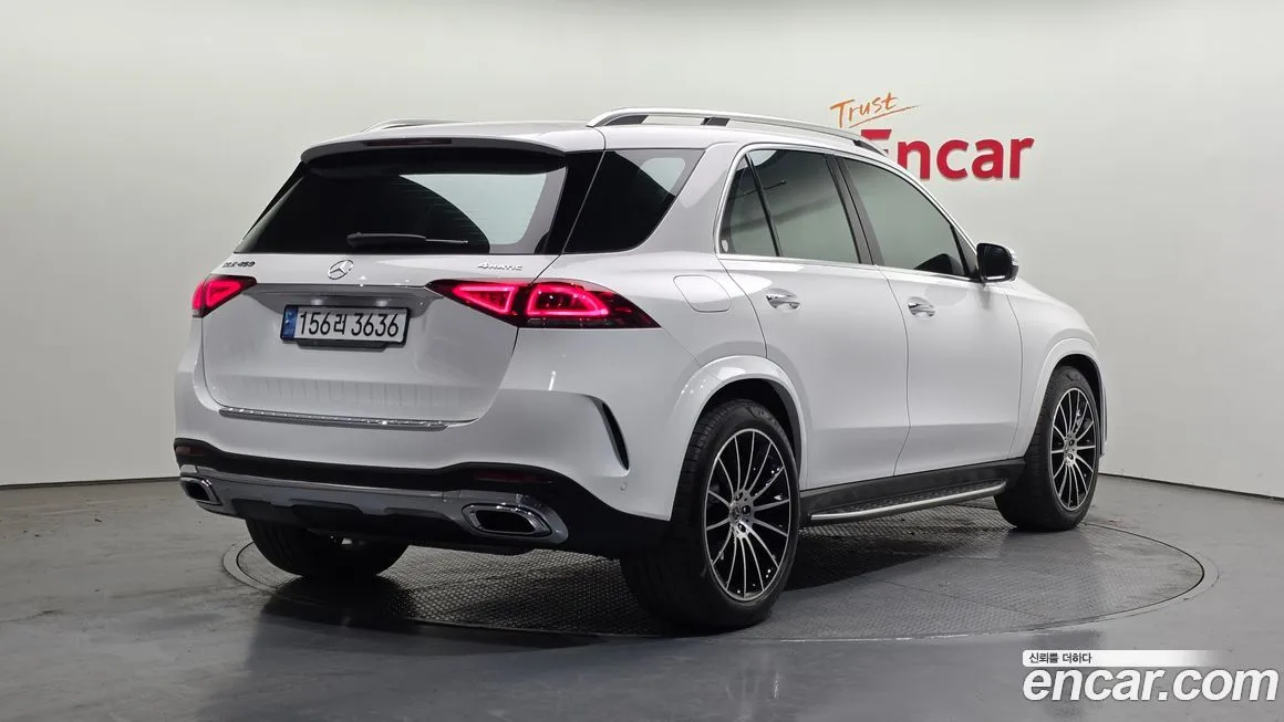 Mercedes-Benz GLE-Class — фото 4