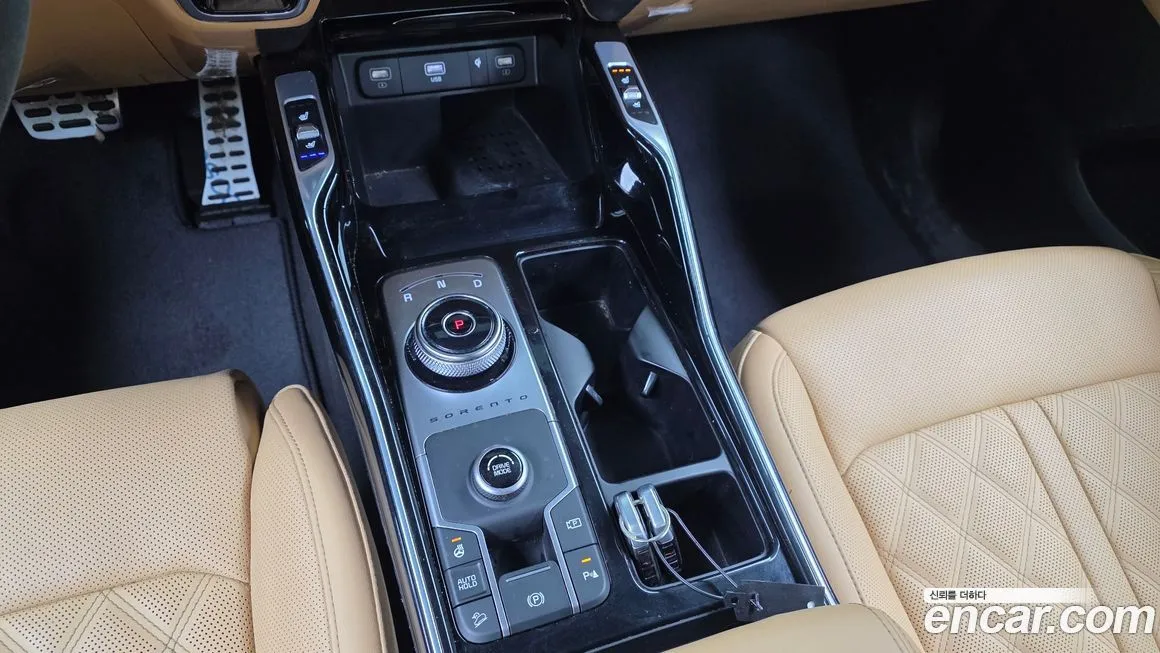 Kia Sorento — фото 10