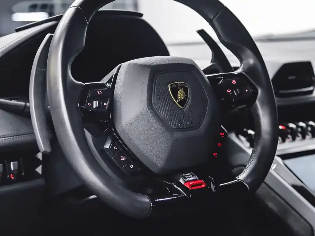 Lamborghini Huracan 2023 из CN, фото 8