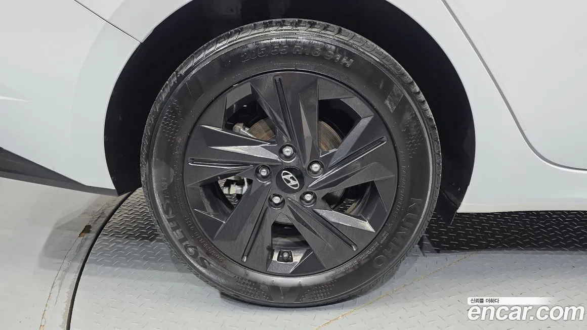 Hyundai AVANTE 2021 из KR, фото 9