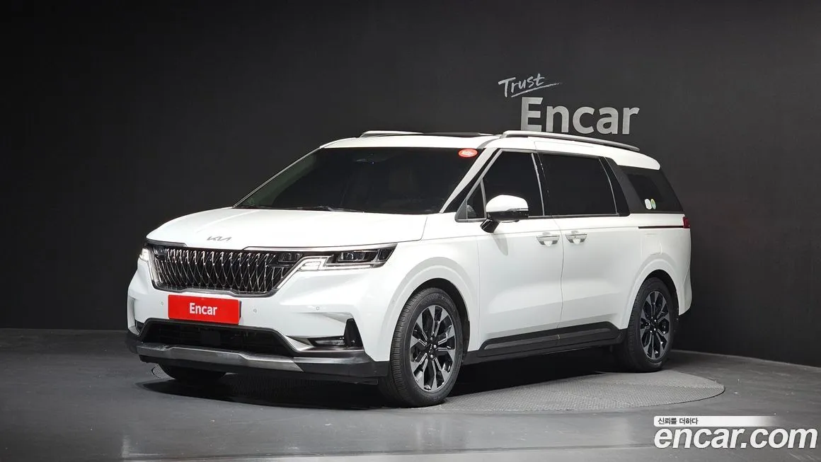 Kia Carnival — фото 1