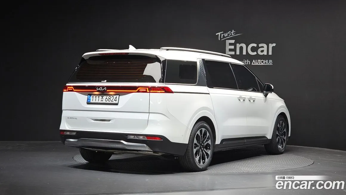 Kia Carnival — фото 4