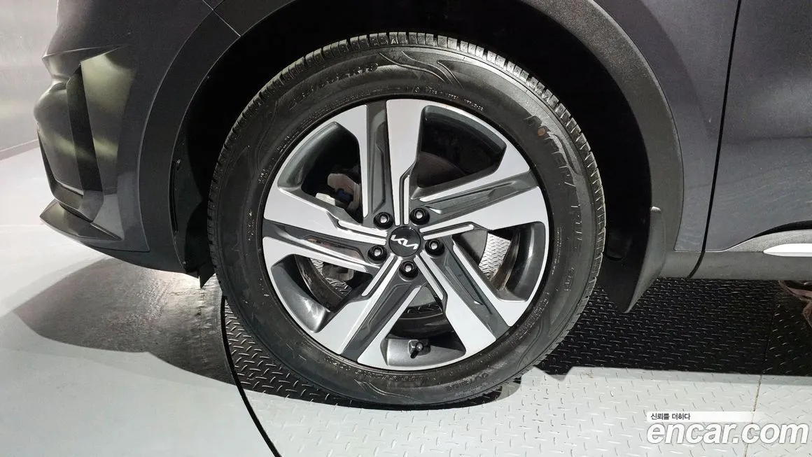 Kia Sorento — фото 9