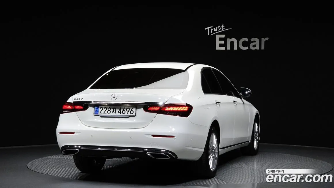 Mercedes-Benz E-Class 2023 из KR, фото 8
