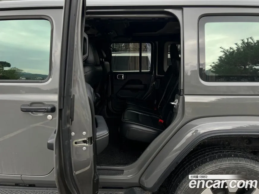 Jeep Wrangler — фото 2