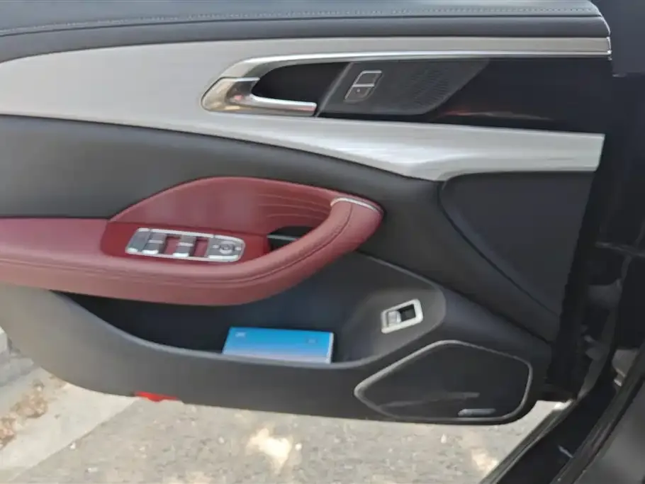 Hongqi H5 2025 из CN, фото 2