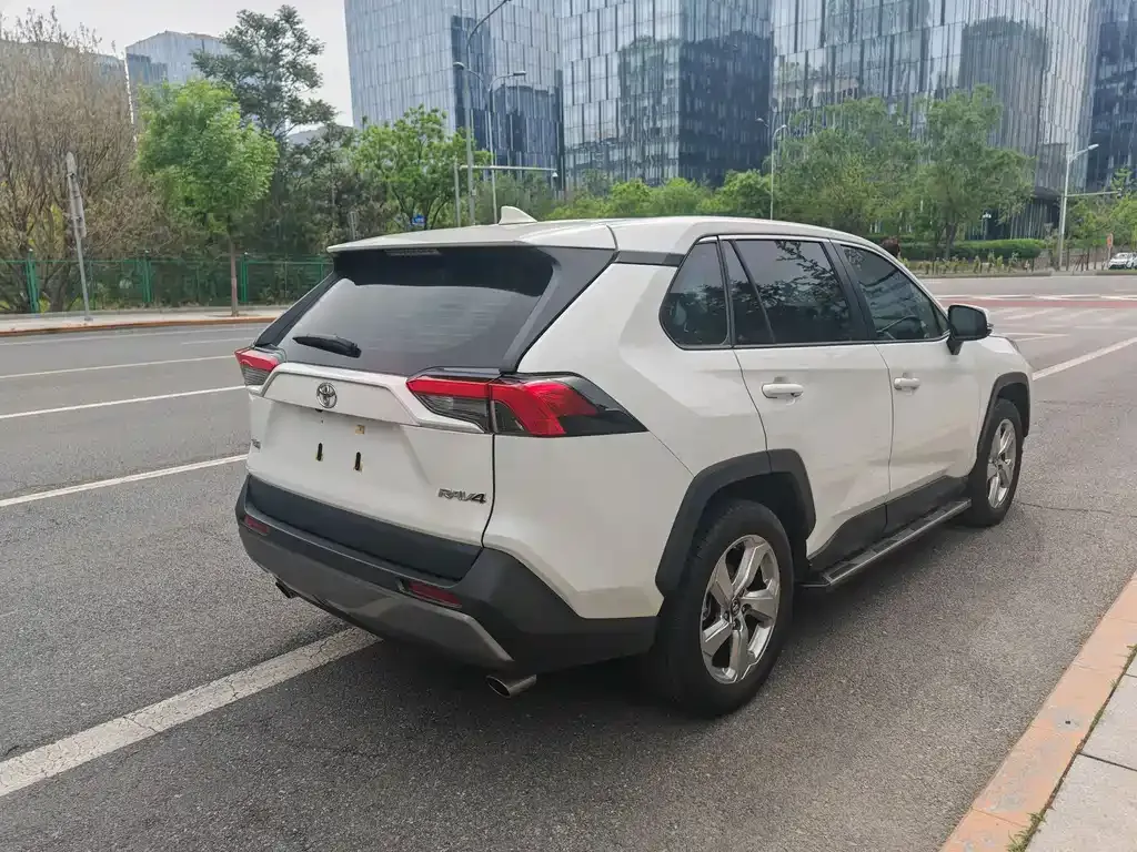 Toyota RAV4 2021 из CN, фото 7