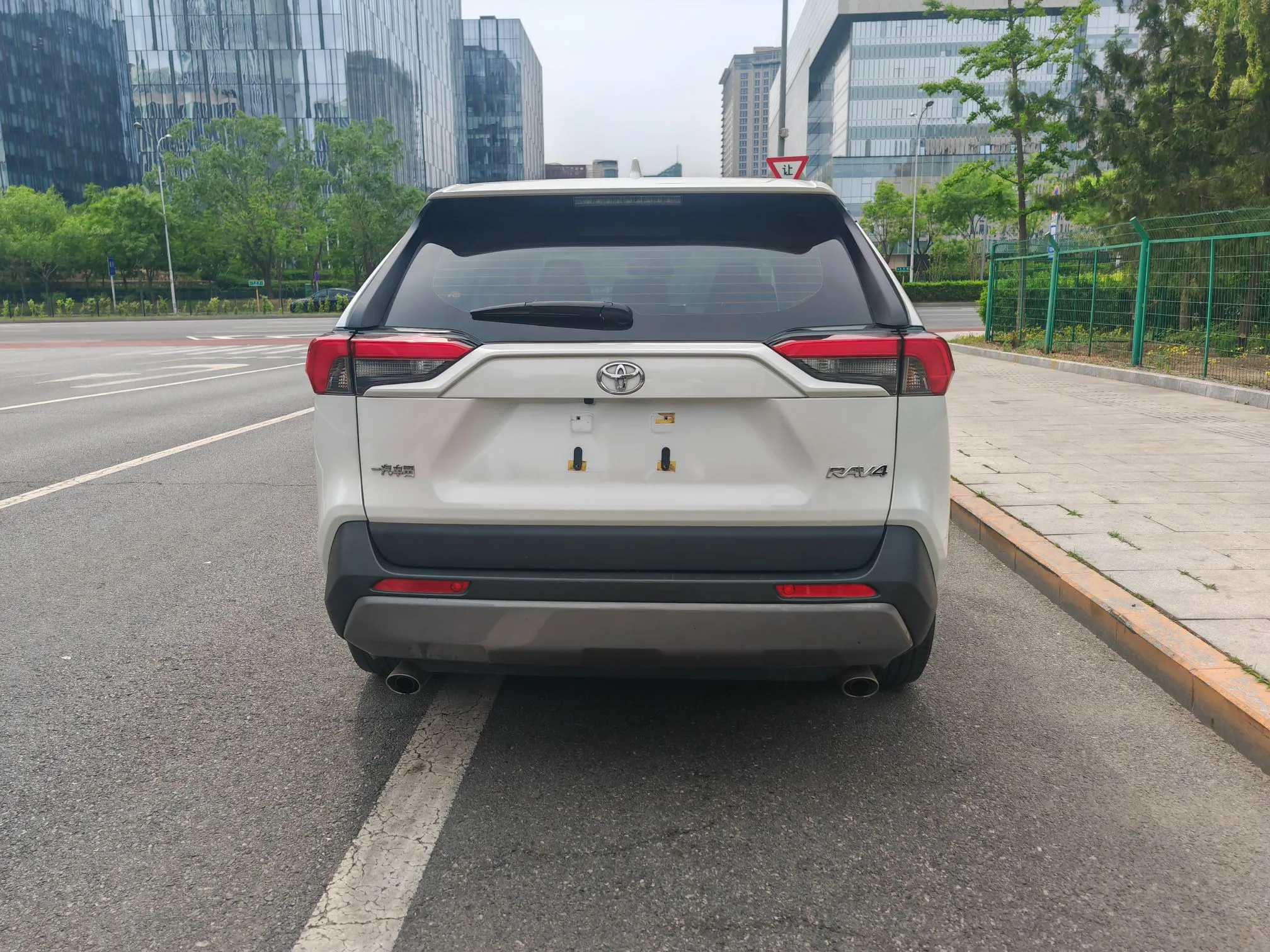Toyota RAV4 2021 из CN, фото 10