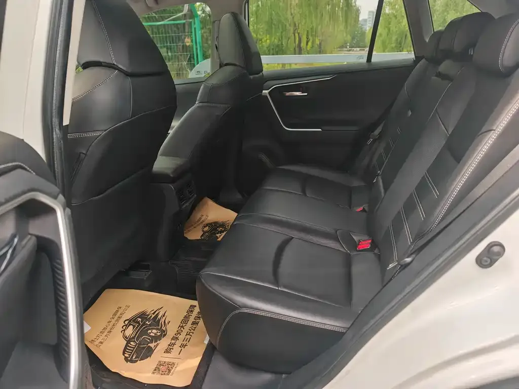 Toyota RAV4 2021 из CN, фото 4