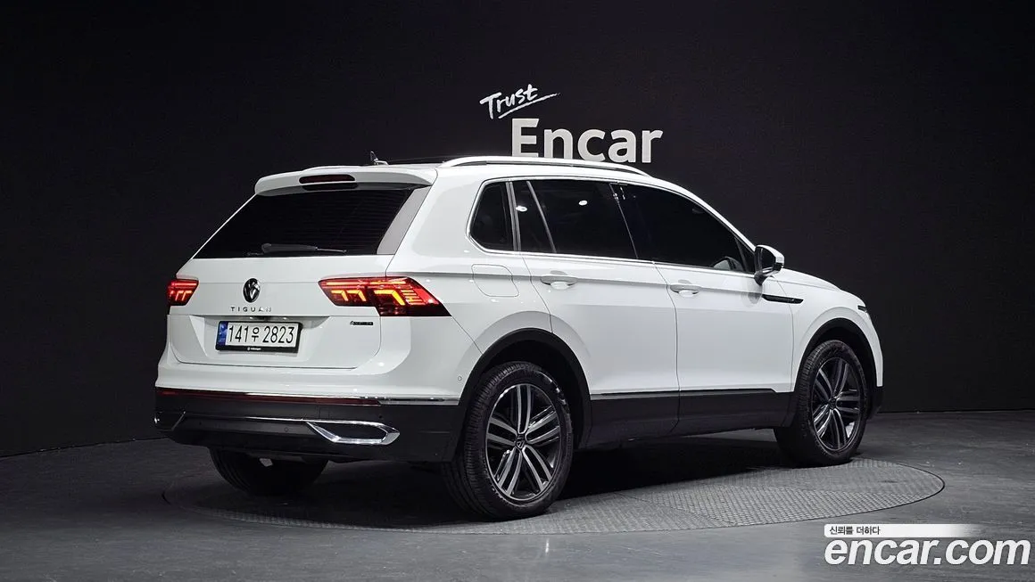 Volkswagen Tiguan — фото 4
