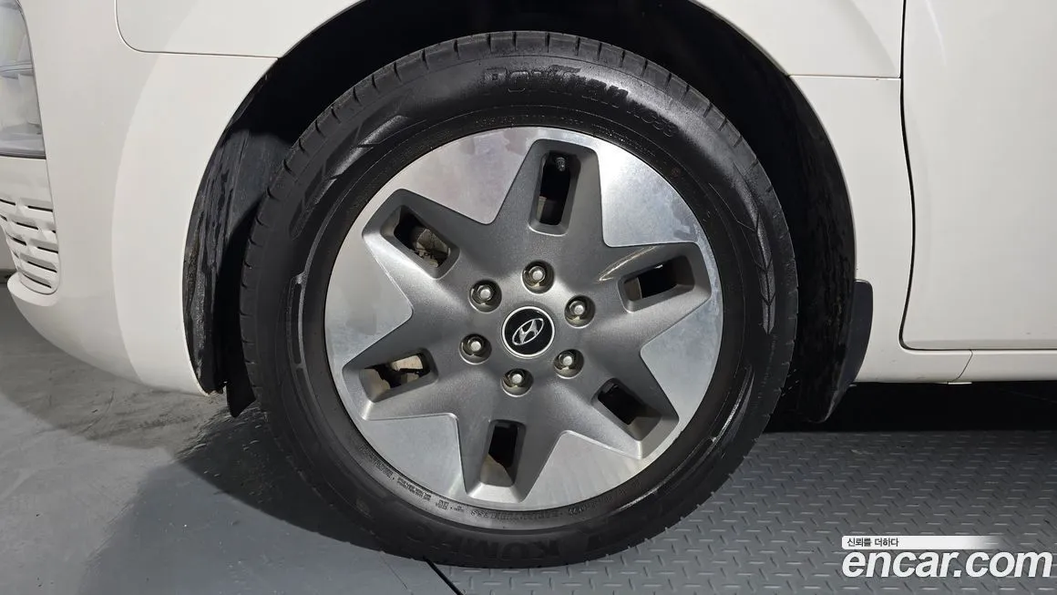 Hyundai Staria — фото 4