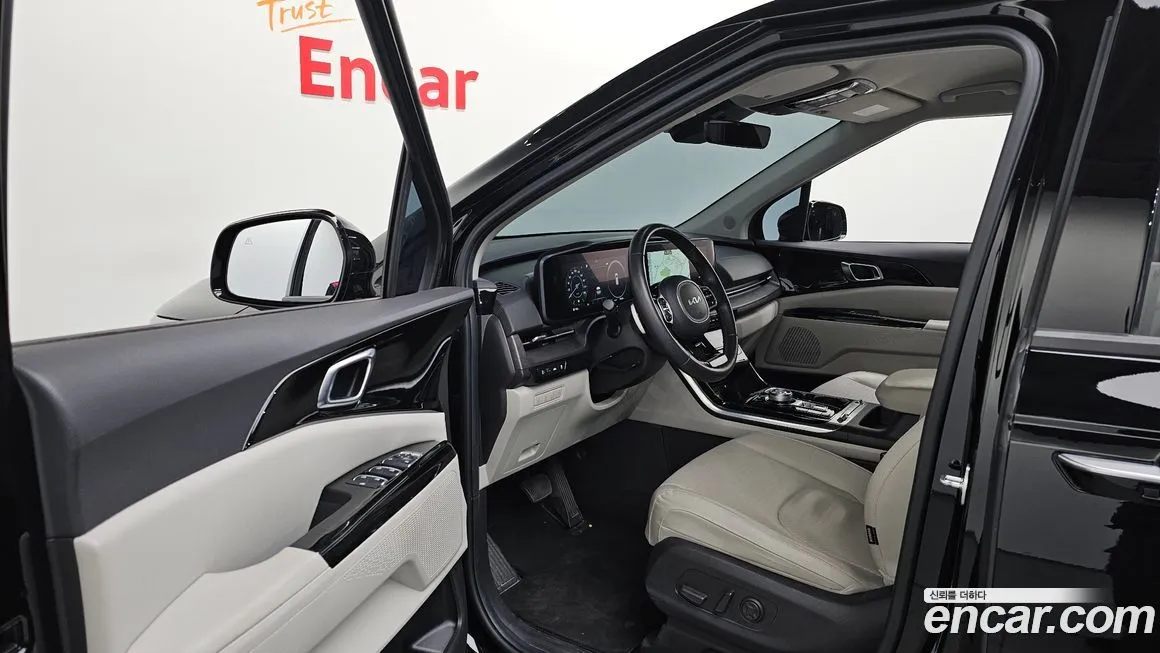 Kia Carnival — фото 10