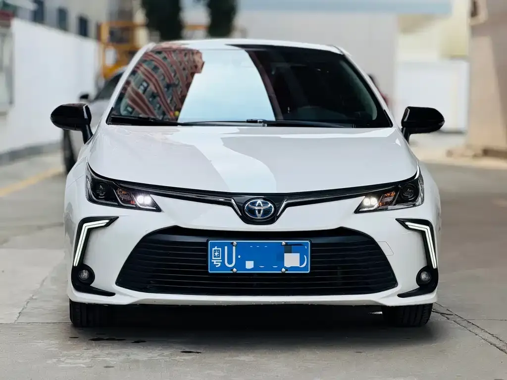 Toyota Corolla 2023 из CN, фото 6